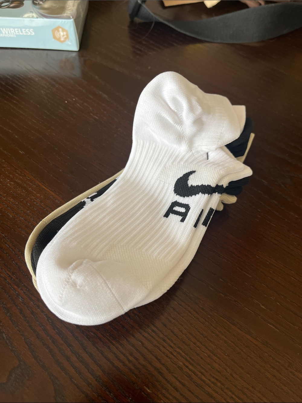 Unisex Nike Low-Cut Athletic Socks in White with Black Swoosh - 3-Pack